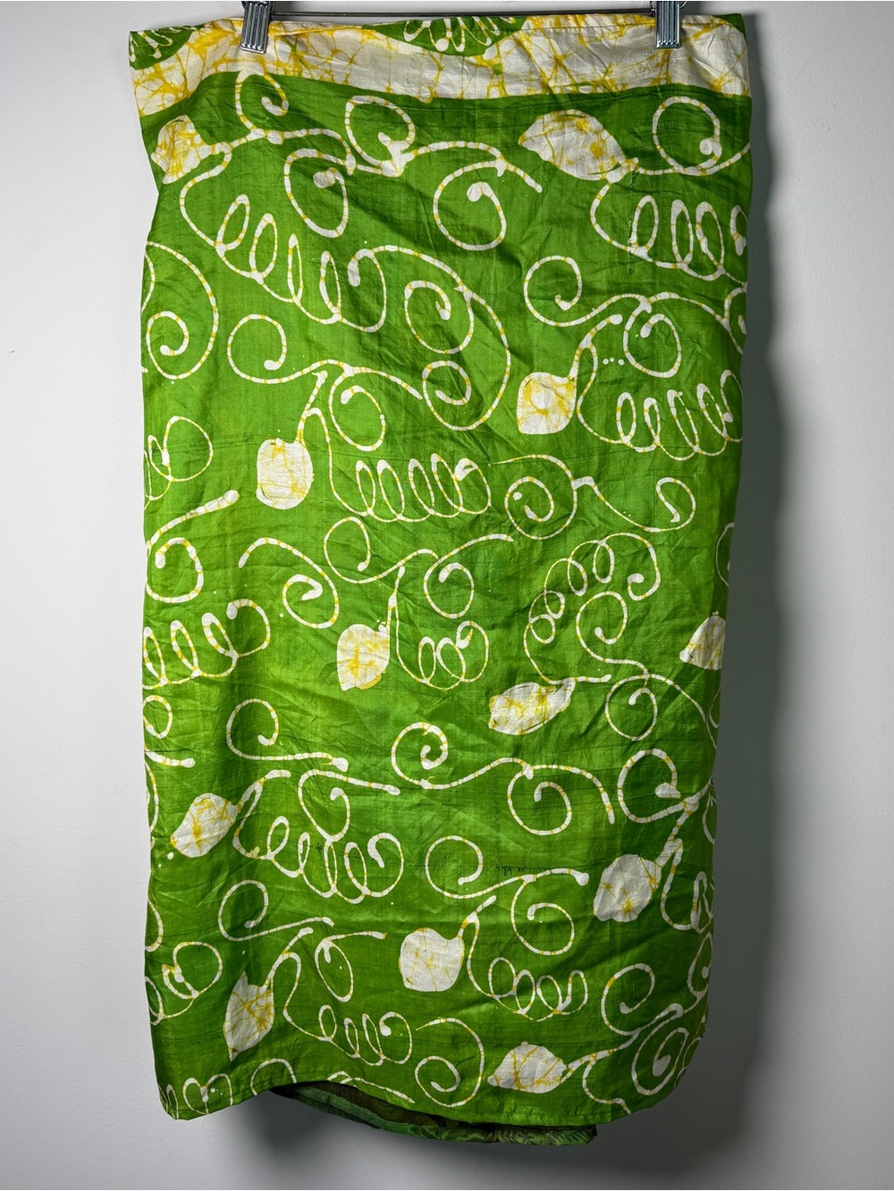 Guru Silk Patchwork Wrap Scarf Green Batik Tropical Print Boho Festival Sarong - Picture 5 of 8